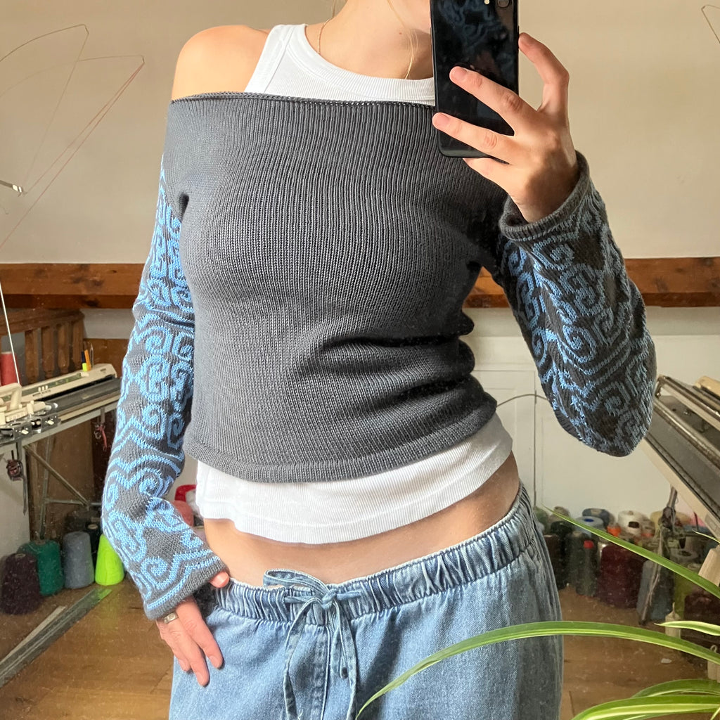 SWIRL LONG SLEEVE
